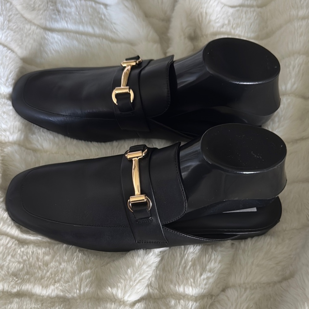 Steve Madden Black Leather Slip-On Mules with Gold Bit - Picture 4 of 13